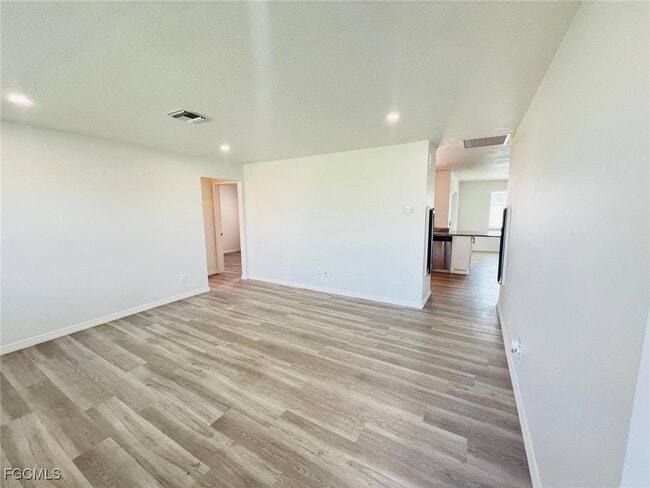 Foto del edificio - 1210 SE 16th St