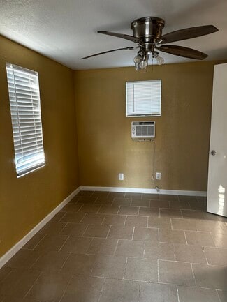 Building Photo - 1325 Hidalgo St