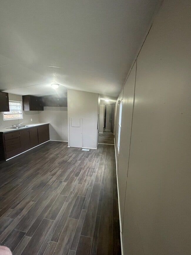 Building Photo - 96 Fowler Cir