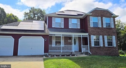 Building Photo - 7904 Birdsong Dr