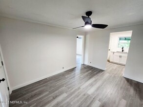 Building Photo - 2750 Glen Mawr Rd