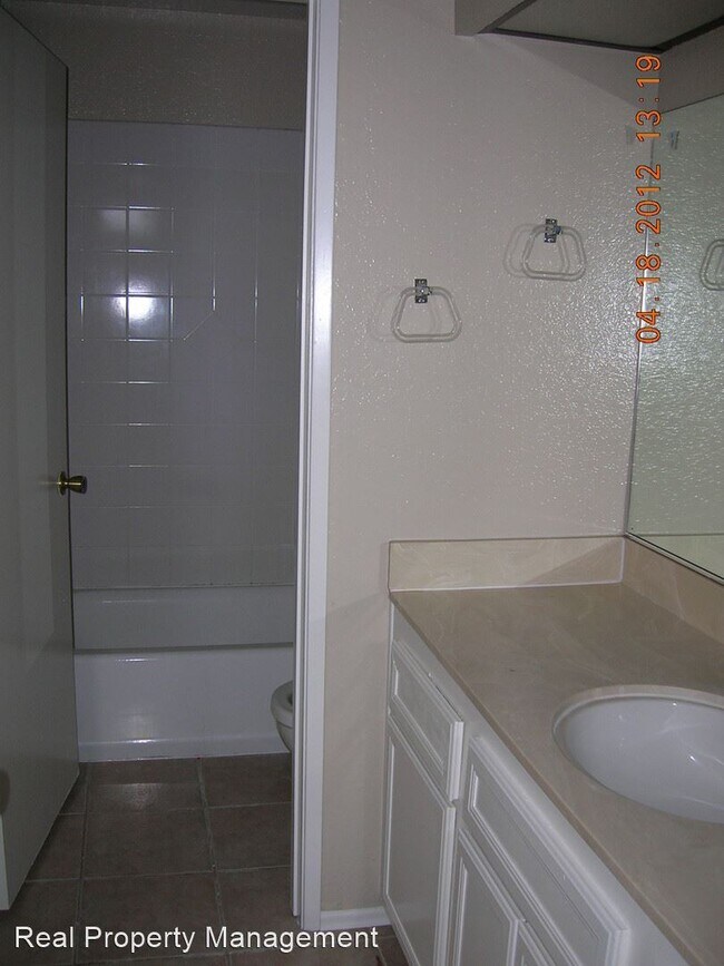 Building Photo - 179 Avenida Las Brisas