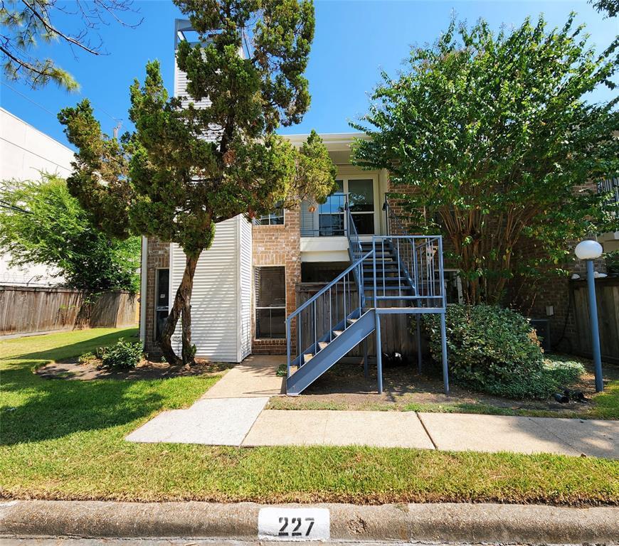 Primary Photo - 3900 Woodchase Dr