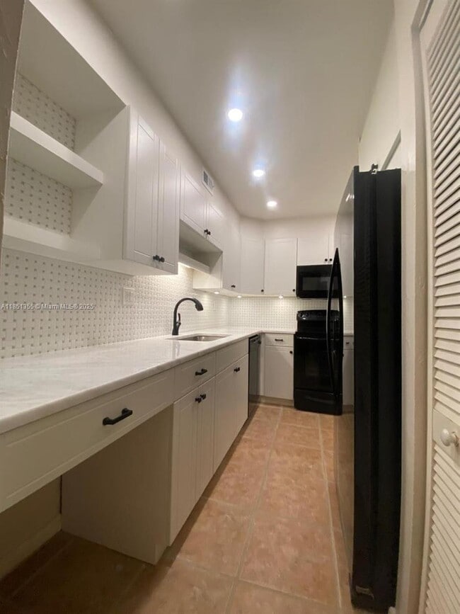 Foto del edificio - 8335 SW 72nd Ave