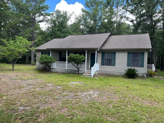 Building Photo - 3 bedroom 2.5 bath home