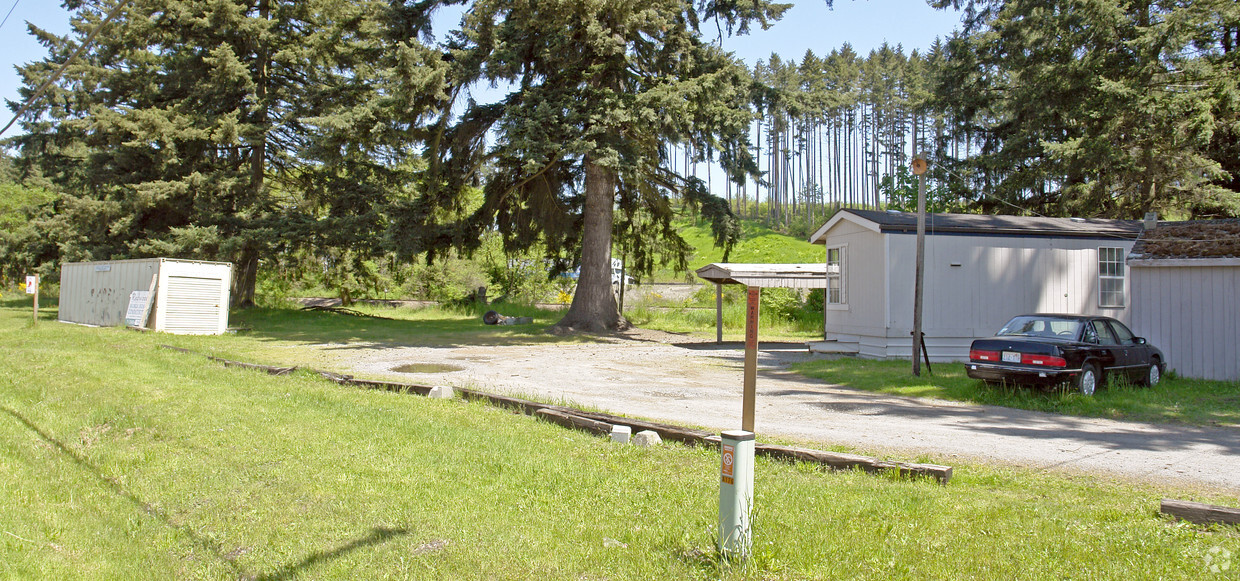 Building Photo - Redwood Mobile Home Park