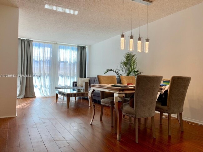 Foto del edificio - 851 Three Islands Boulevard