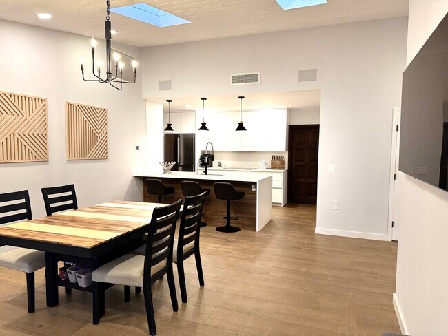 Foto del edificio - 1260 NW 8th St