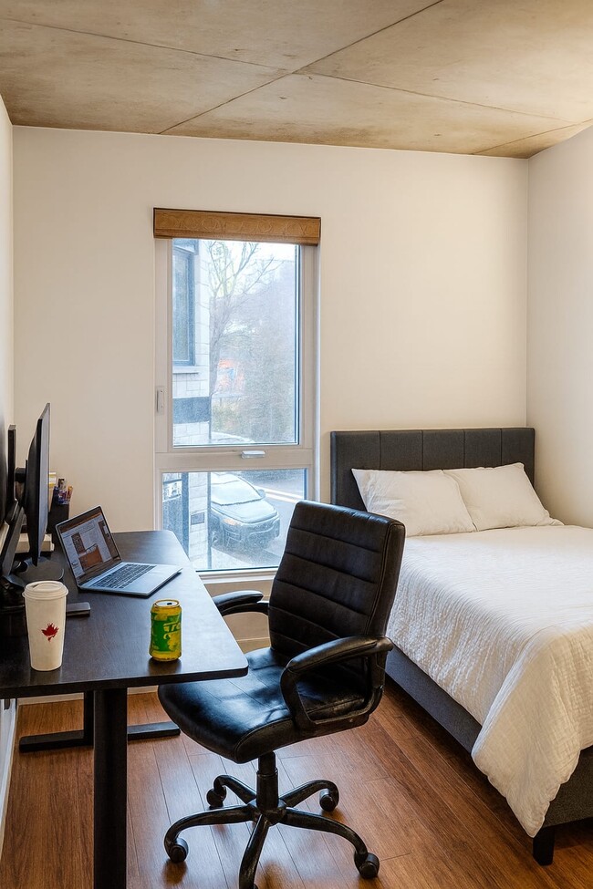 Chambre 2 - 125 Ontario E