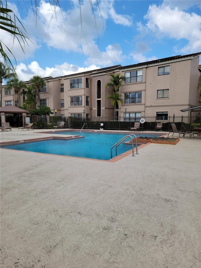 Building Photo - 2900 S University Dr