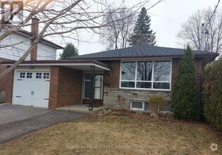 Building Photo - 290 Nipigon St