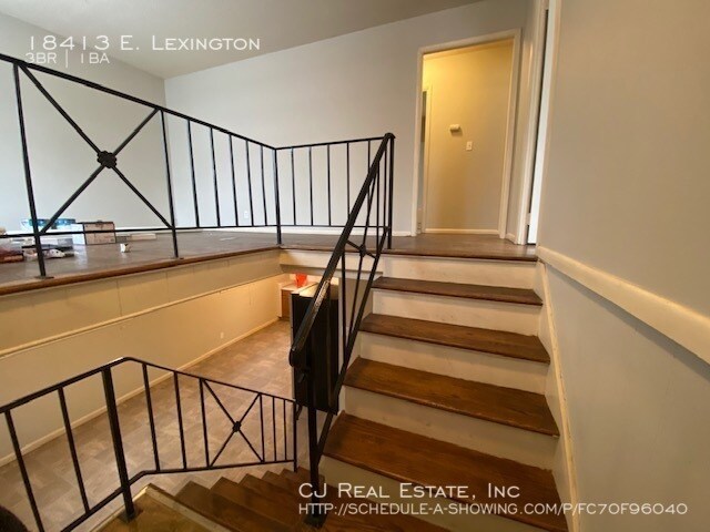 Foto del edificio - 18413 Lexington Rd