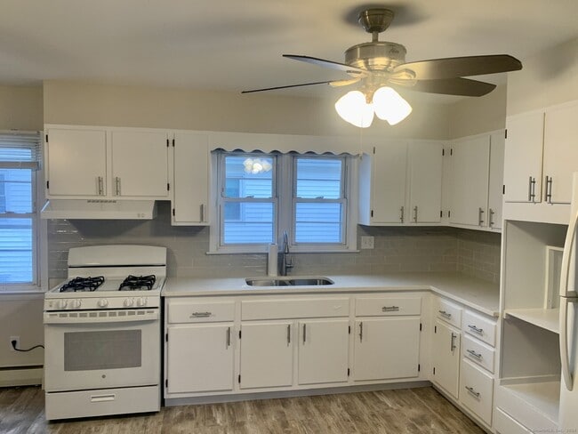 Building Photo - 642 Beechmont Ave