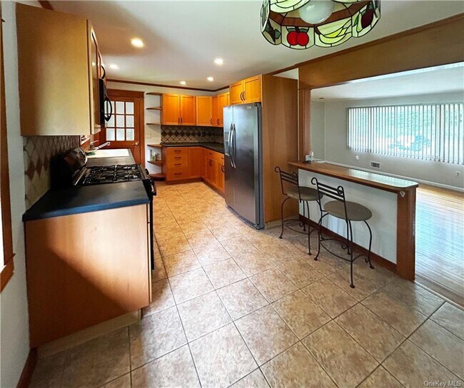 Foto del edificio - 14 Strawberry Hill Ln