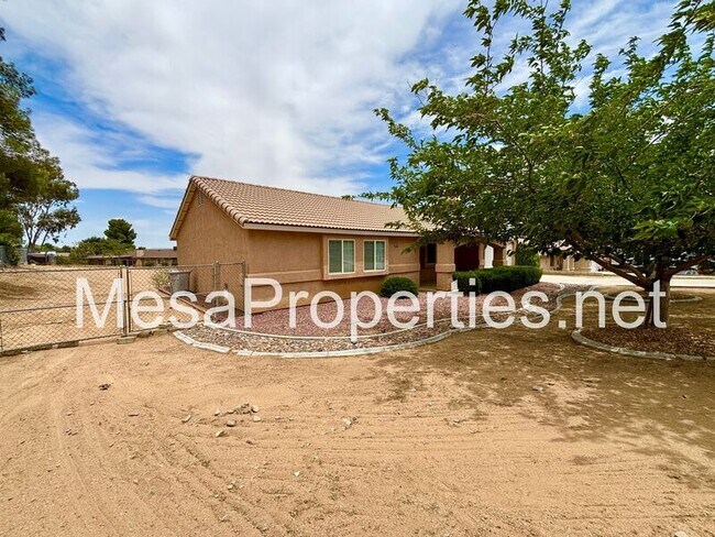 Building Photo - 16814 Cactus St