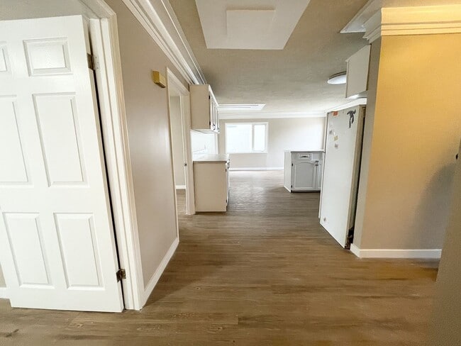 Building Photo - 4324 Bowness Rd NW