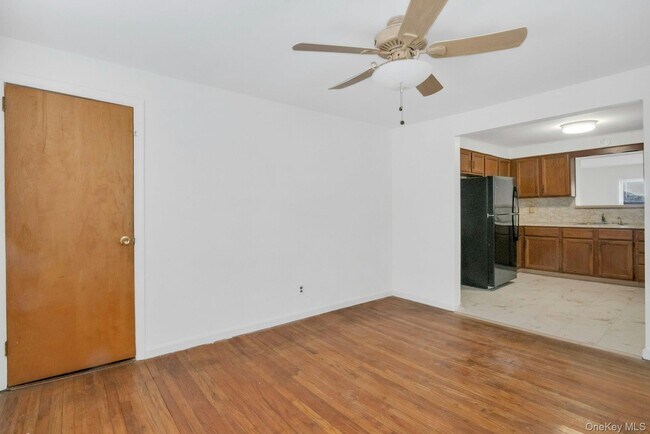 Building Photo - 105 Woodside Ave