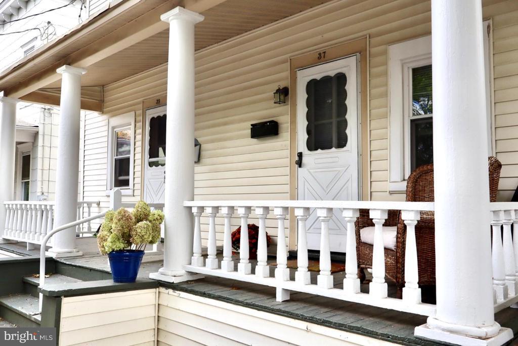 Primary Photo - 37 Moran Ave