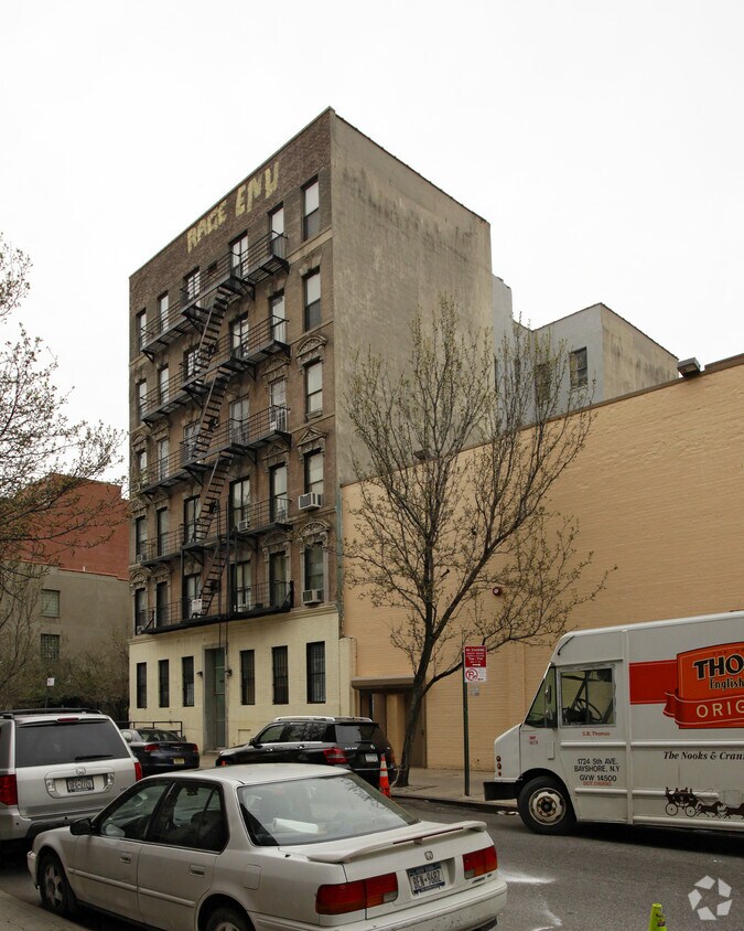 Primary Photo - 310 E Fourth St