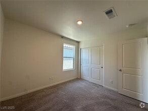 Building Photo - 6988 Sylmar Ave