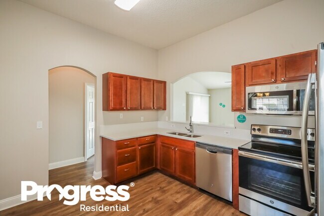 Building Photo - 3163 Pine Haven Dr