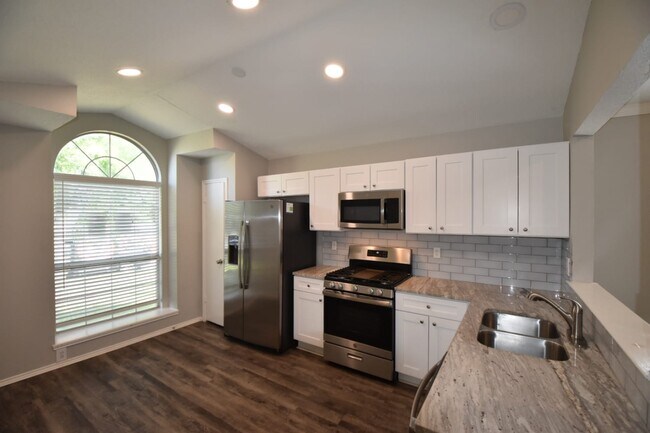 Building Photo - 4323 Allegro Ln