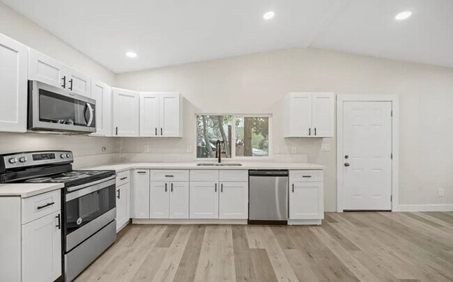 Foto del edificio - Charming 3 Bed/2 Bath Manufactured Home wi...