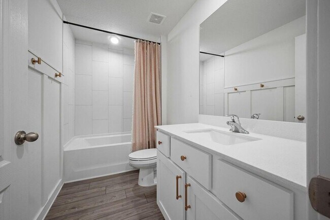 Foto del edificio - 414 SW Dahled Ave