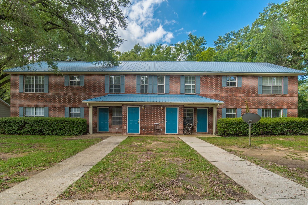Primary Photo - 8540 Garden Cir