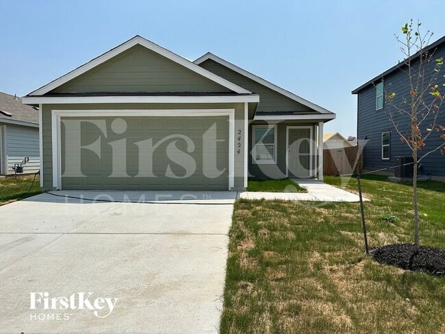 Building Photo - 2424 Lake Hls