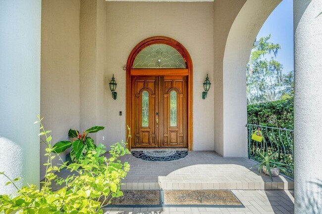 Foto del edificio - 1571 Harris Cir