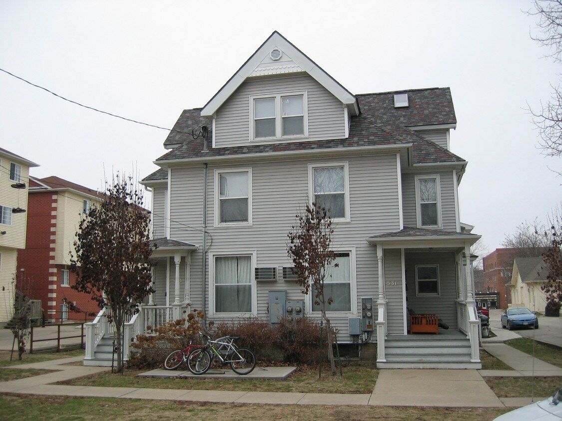 531 S Van Buren St, Iowa City, IA 52240 Townhome Rentals in Iowa City