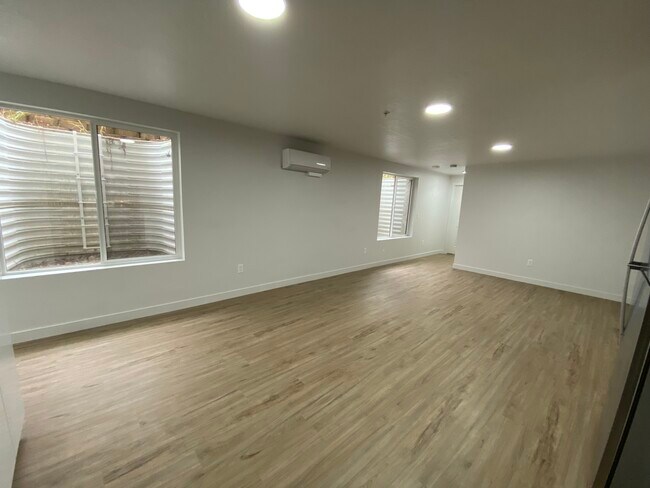 Foto del edificio - 404 E 5600 S