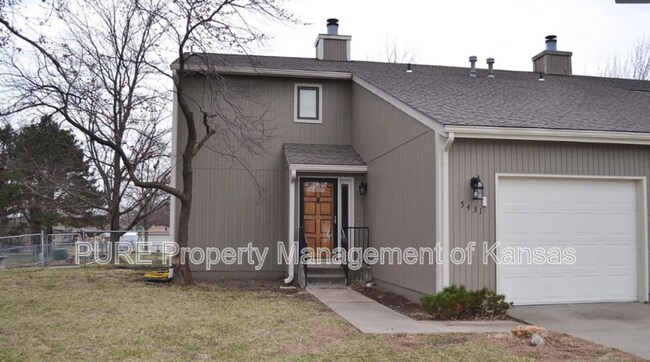 Building Photo - 5431 SW Sena Dr