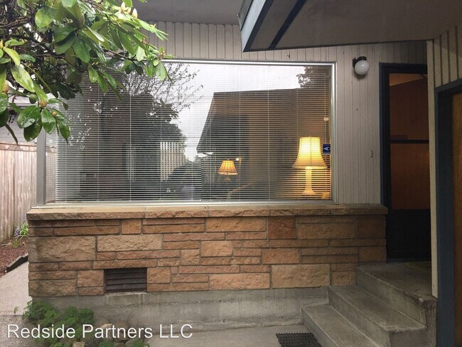 Foto del edificio - 3307 3rd Ave W