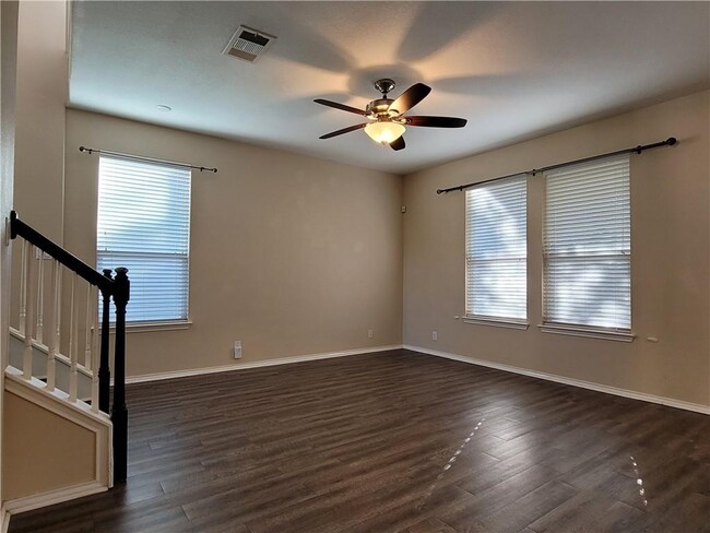 Foto del edificio - 8728 Wood Stork Dr