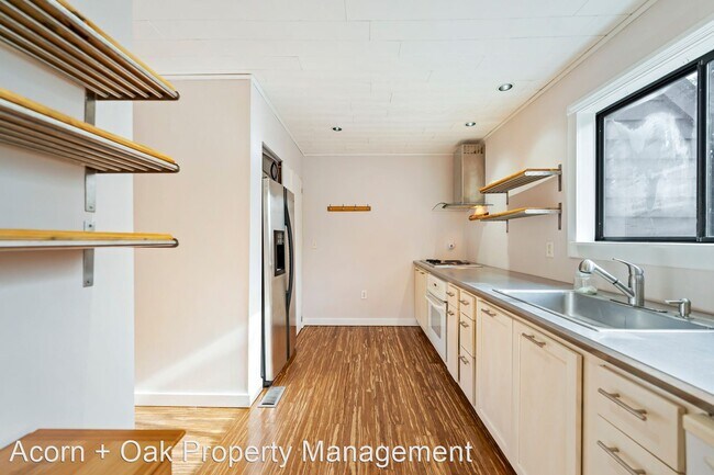 Building Photo - 3 br, 1.5 bath House - 49A Poplar Street