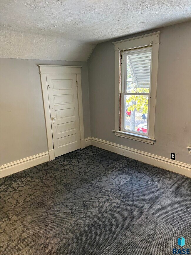 Foto del edificio - 714 S 1st Ave