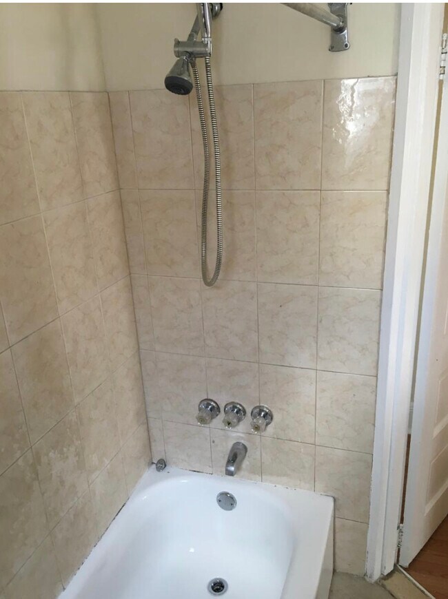 Foto del edificio - 1537 S Garnet St