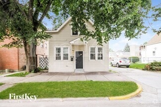 Building Photo - 2738 Ridgeland Ave