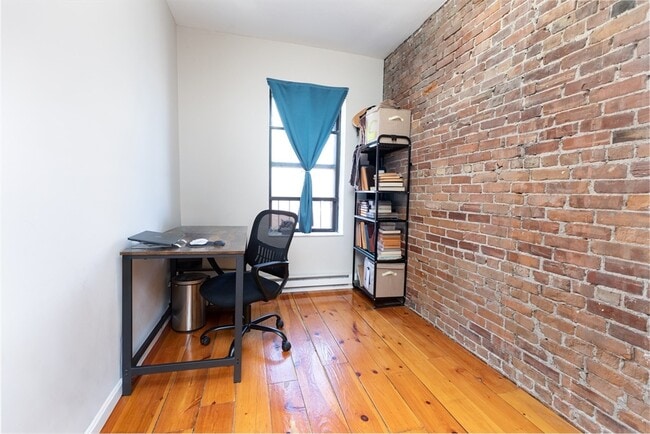 Building Photo - 73 Chandler St