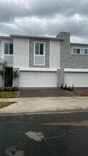 Building Photo - 320 Nine Iron Dr