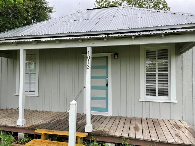 Foto del edificio - 7012 FM 1952