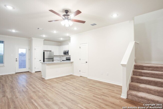 Building Photo - 10308 Lynwood Crk
