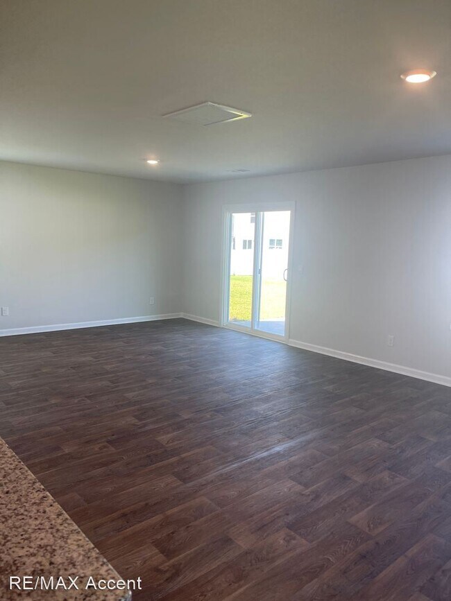 Foto del edificio - 4 br, 3 bath House - 216 Cold Creek Loop