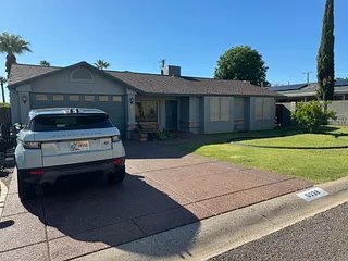 Building Photo - 6038 N 17th Pl