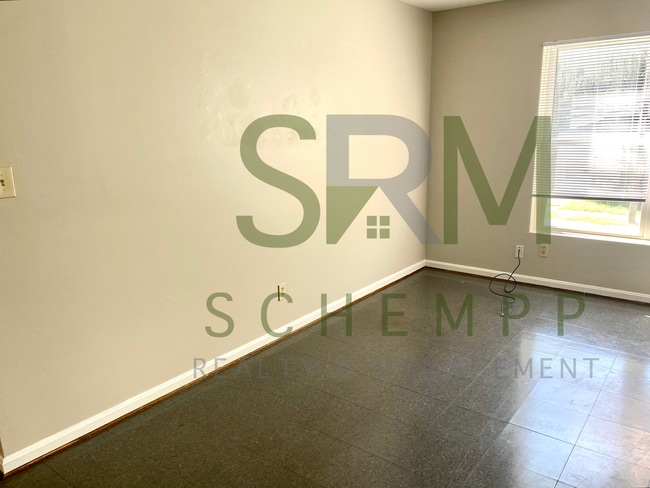 Building Photo - Spacious Second Floor 1BR in Portland