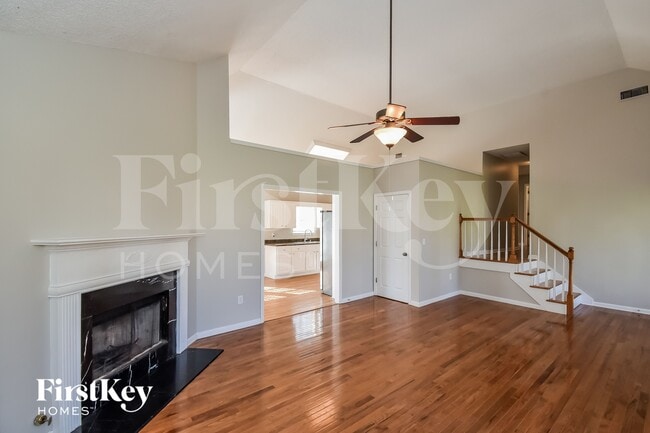 Foto del edificio - 622 Skyline Dr