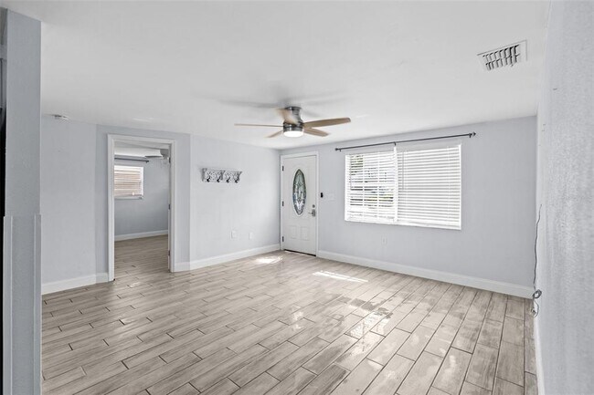 Foto del edificio - 13916 Sommers Ave