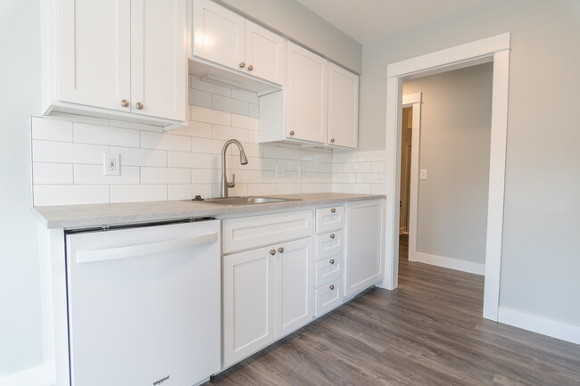 Foto del edificio - 1805-1815 NE 21st Ave